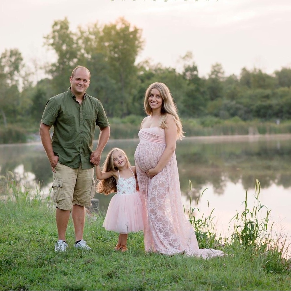 Sew trendy maternity lace Jennifer gown